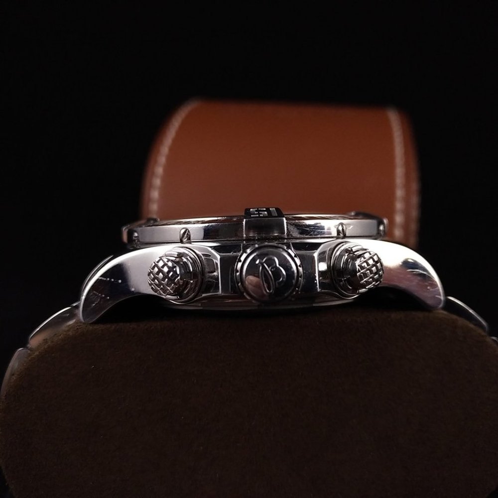 Breitling Super Avenger II 48MM A13371 - Picture 5 of 6